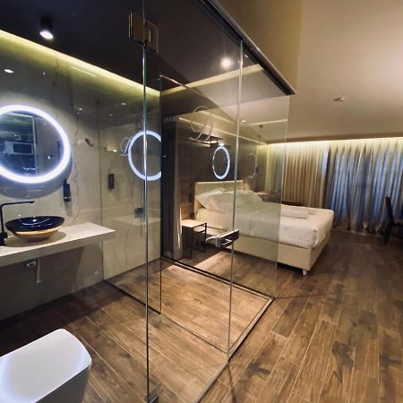 Deluxe Rooms In Blloku Area ติรานา ภายนอก รูปภาพ