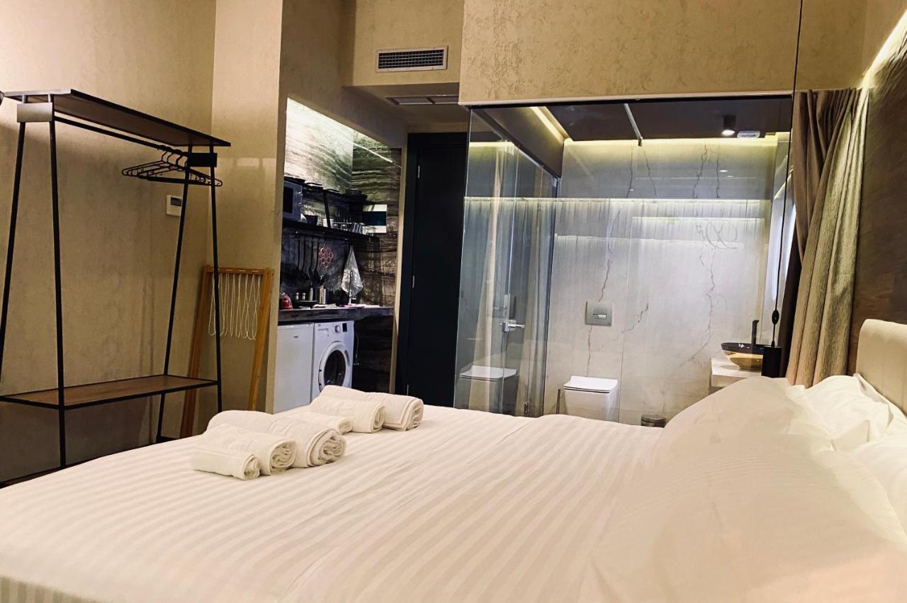 Deluxe Rooms In Blloku Area ติรานา ภายนอก รูปภาพ